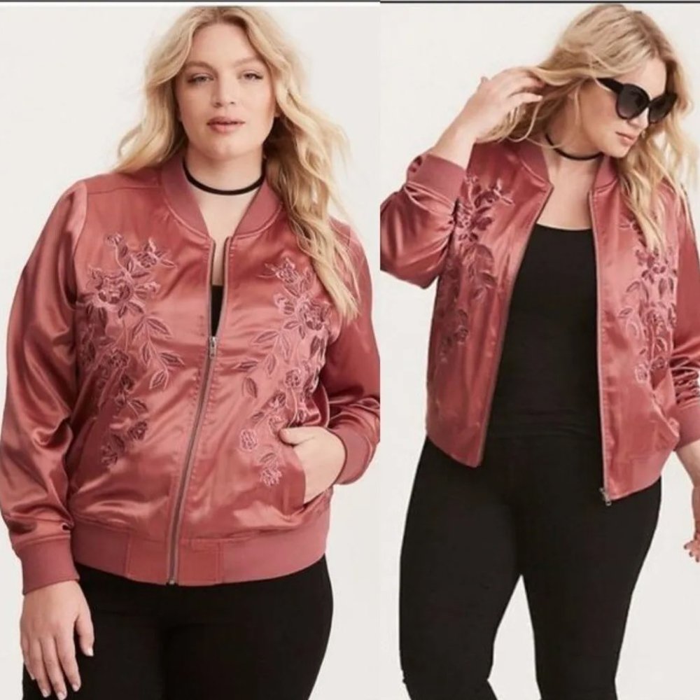 Torrid Rose Pink Satin Embroidered Floral Bomber Jacket, 1X EUC